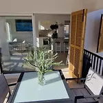 Moderno Apartamento Cerca Del Mar