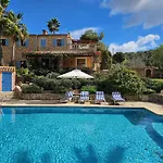 C\'An Talaieta Luxurious Farmhouse