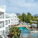 Cabot Las Velas Apartments