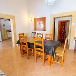 Perfecta villa para vacaciones con wifi y A/C