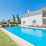 Villa Quiros 2