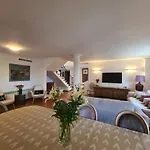 Villa Jacelia