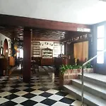 Hostal Cas Bombu