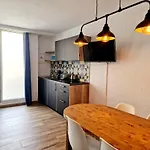 Y Hostel - Albergue Juvenil