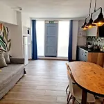 Y Hostel - Albergue Juvenil