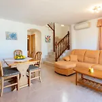Stunning home in Port d\'Alcúdia with WiFi&4 Bedrooms