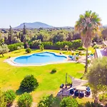 Magnifica Villa Con Una Piscina Espectacular