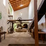 Honor - Rustic Villa For 16 People