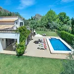 Owl Booking Villa Bocoris - 15 Min Walk To The Beach