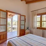 Villa Cas Mestre con piscina en entorno rural