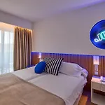 Universal Hotel Neptuno (Adults Only)