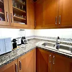 Spacious Apartment Close To The Beach