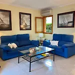 Spacious Apartment Close To The Beach