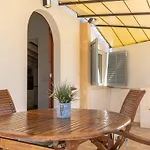 Villa Les Oliveres Petites De Un Dormitorio