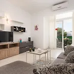 Apartment Xara Torres, At The Beach Of Alcudia