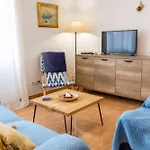 Casa magnifica a pocos metros de la playa con A/C