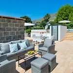 Mediterranean Villa Estrella de Mar next to the Sea