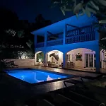 Exklusive Poolvilla Patricia - Air Con WiFi