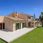 Villa Deu Quarterades