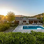 Villa Granoters By Homevillas360