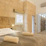 studio cave