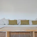 Es Blau Hotel