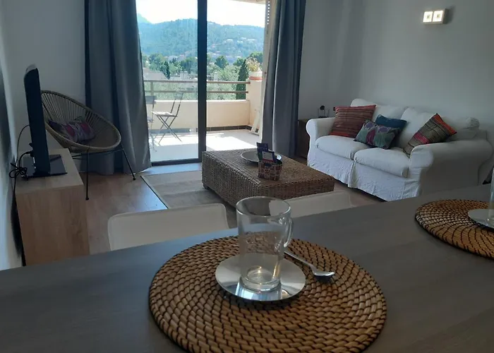 Moderno apartamento con vista a la montaña