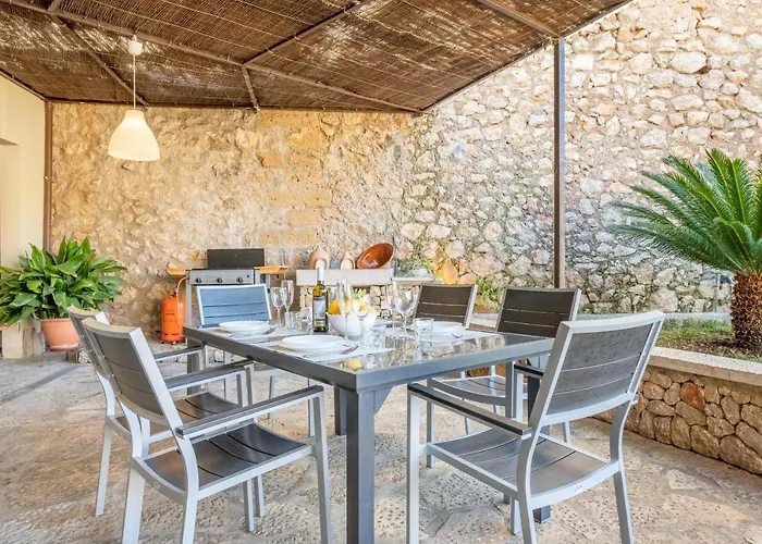 Casa Horta Den Menut