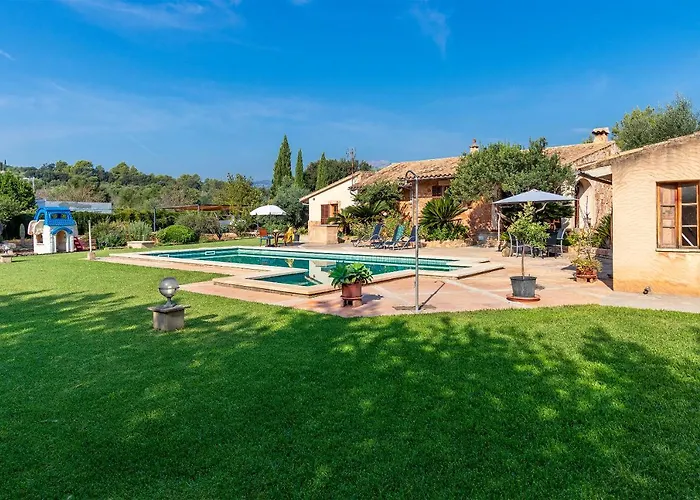 Country House With Amazing Pool In A Beautiful Rural Setting