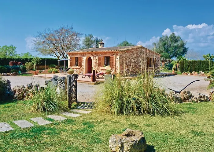 Awesome Home In Biniali With Wifi