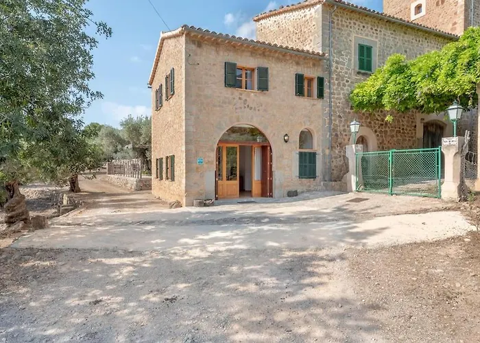 Deia Semi-Detached Sunny Country House, Near Gr221