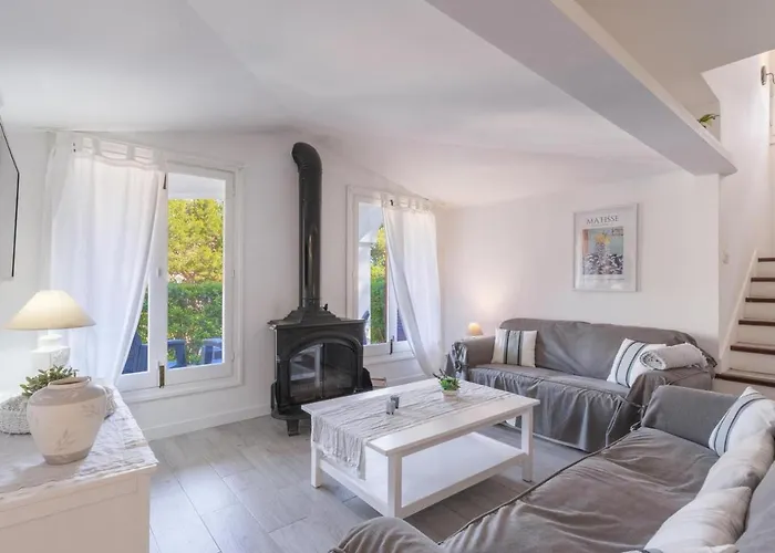 Gorgeous Renovated Cala Sant Vicenc Beach Villa