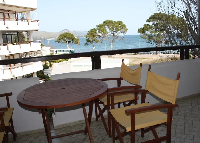Llenaire Mar: Beachfront Apartment With Pool
