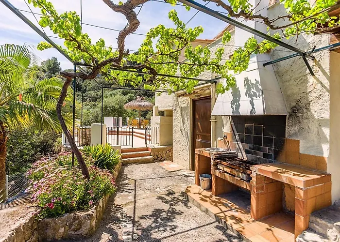 Charming Pollensa Villa Beautiful Views Of The Tramuntana Mountains La Coma I 4 Bedrooms Pollensa