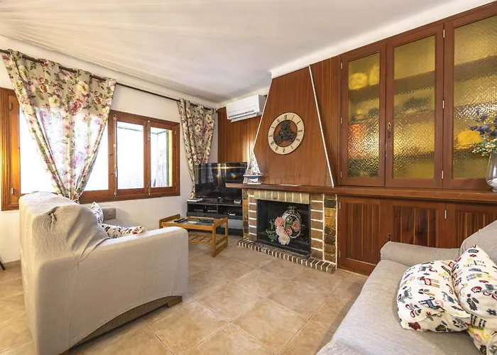Villa El Mal Pas / Can Seguinet