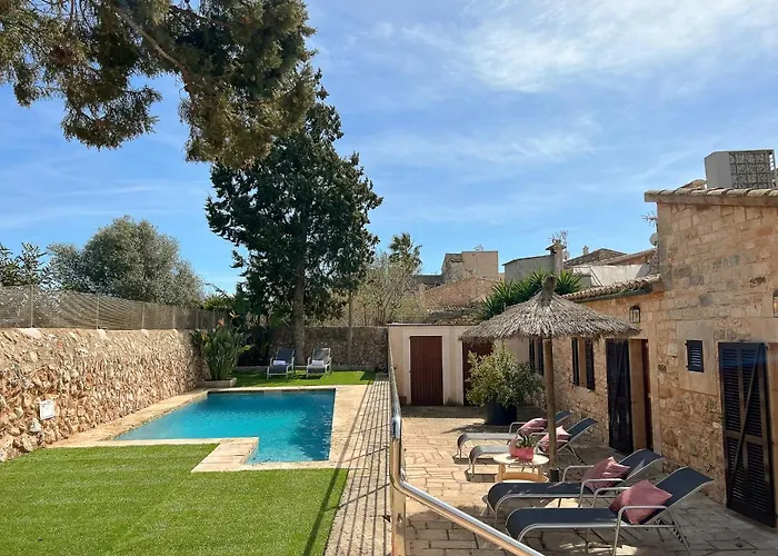 Villa Petita Llombards