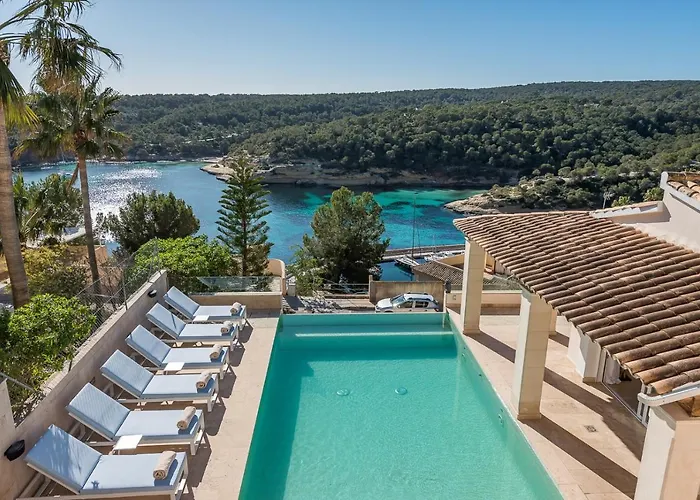 Luxury Villa With Panoramic Sea Views