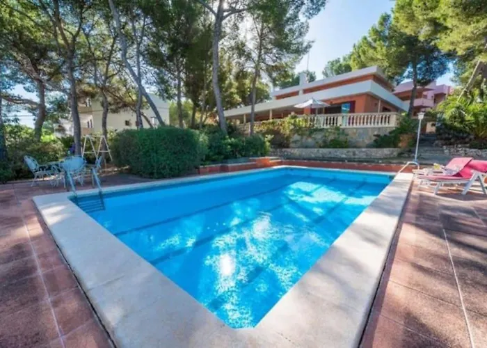 Villa Marta, A Fantastic Holiday Home By The Sea