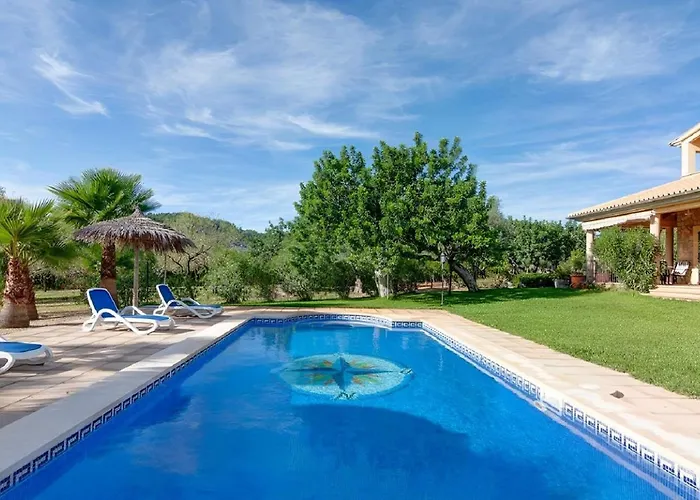 Villa Cas Mestre con piscina en entorno rural