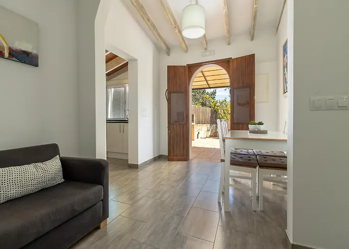 Villa Les Oliveres Petites De Un Dormitorio