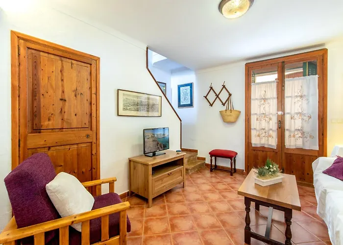 Amazing Villa In Pollensa With Patio