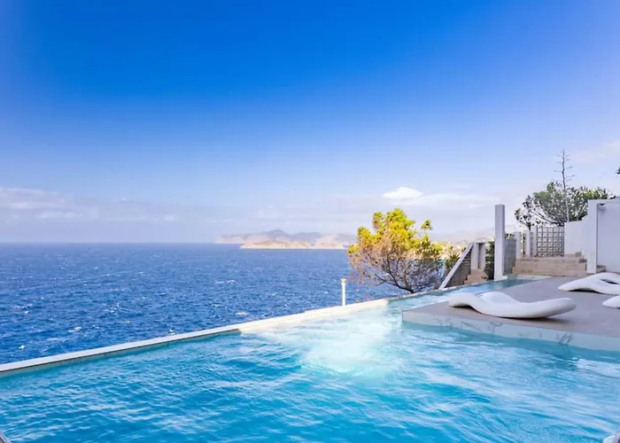 Vip Seafront Villa