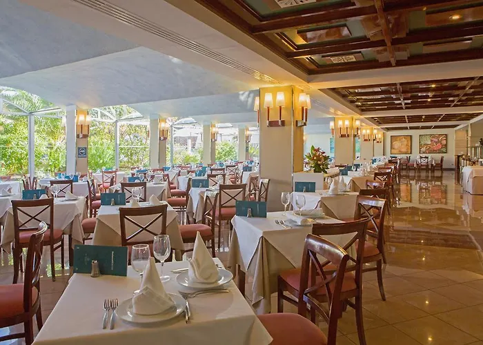 Hotel Cristobal Colon
