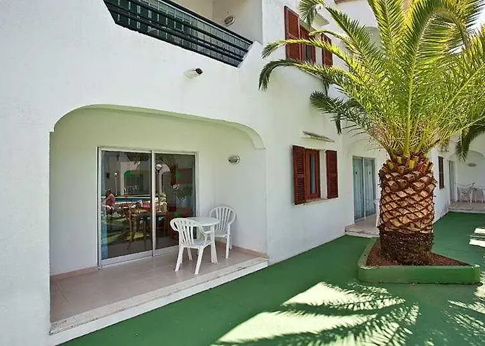 Fiesta Beach Apartments