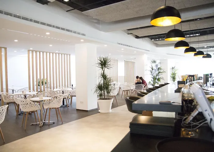 Planet Hotels One
