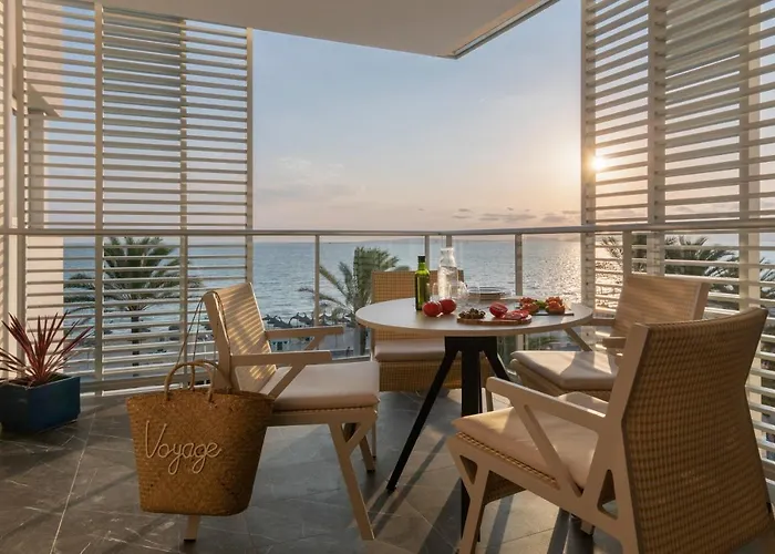 Pure Salt Residences