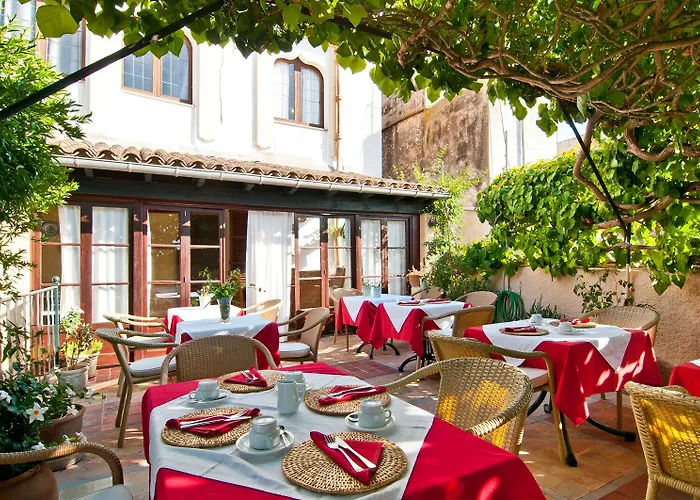 Leon De Sineu Hotel