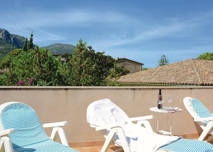 Nice Home In Sller With 4 Bedrooms And Wifi