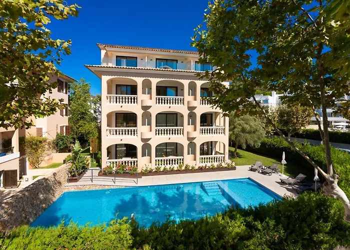Apartamentos S\'Olivera