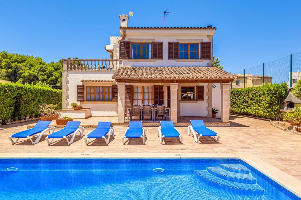 Isabel * Campos (Mallorca)